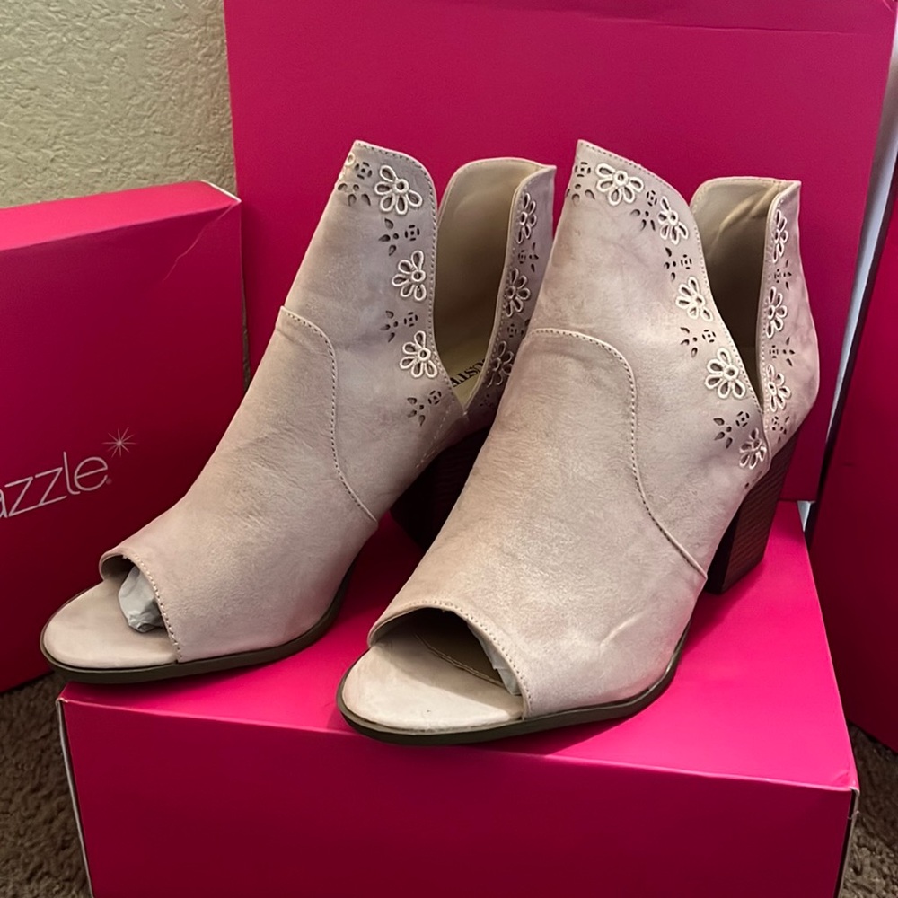 Ankle Boots & Booties